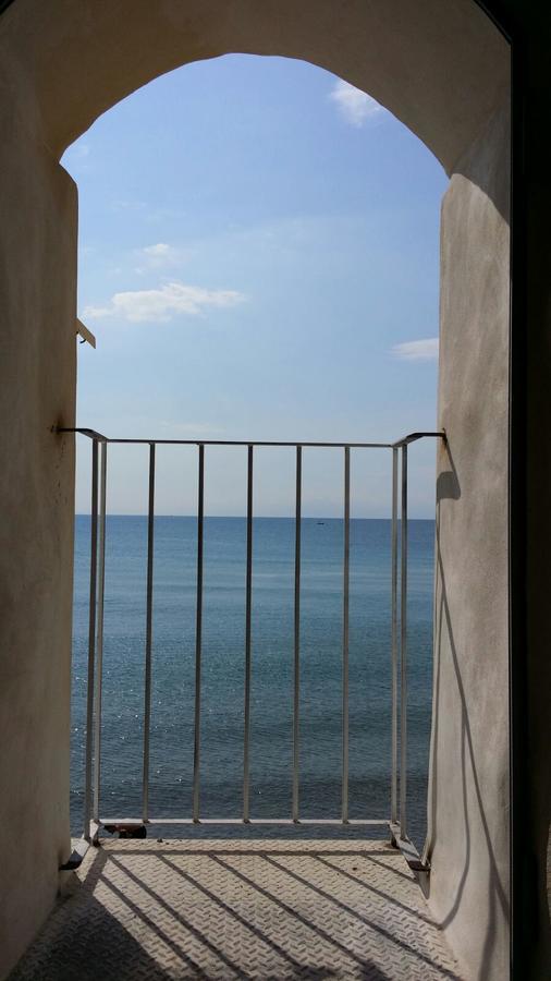 تْشيفالو Balcone Sulla Spiaggia المظهر الخارجي الصورة